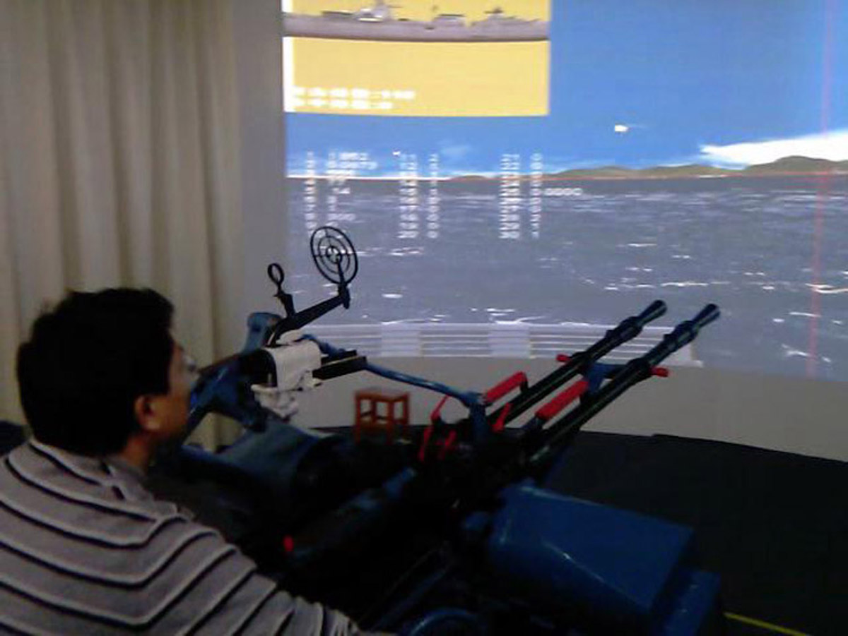 高射机枪模拟训练台.jpg