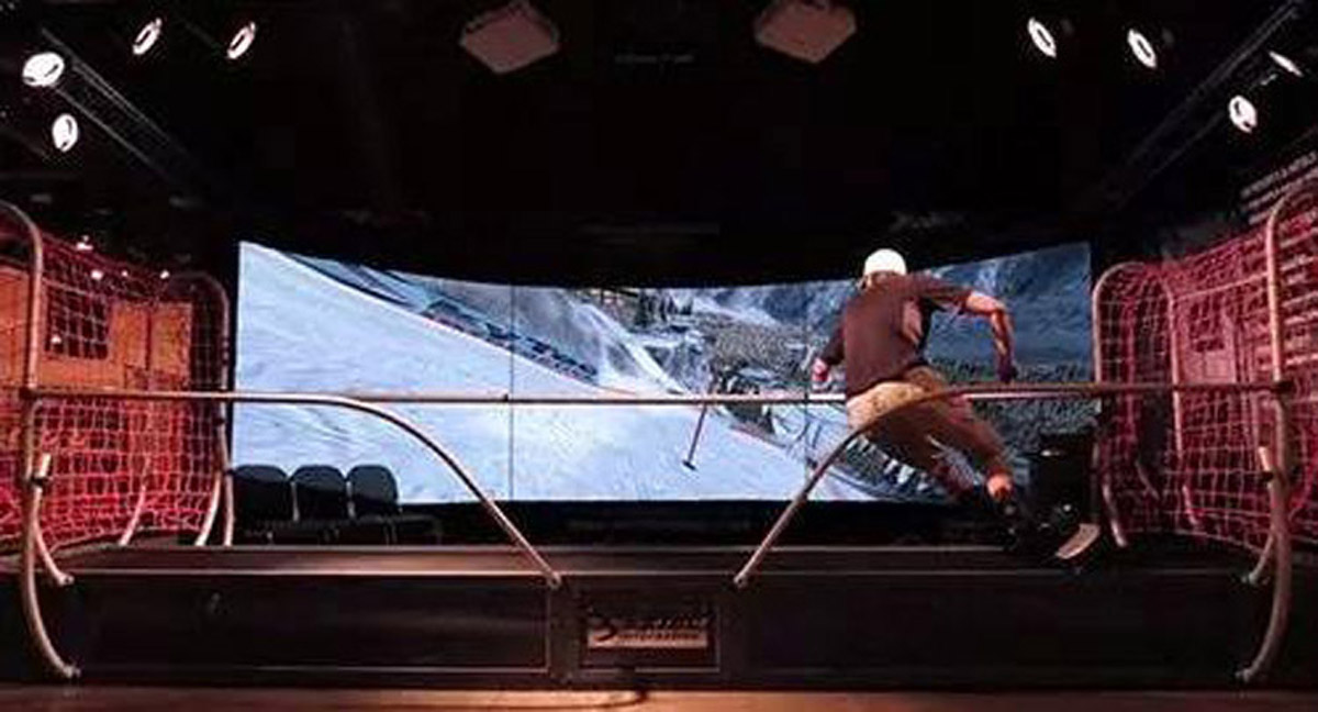 冷水江模拟高山滑雪